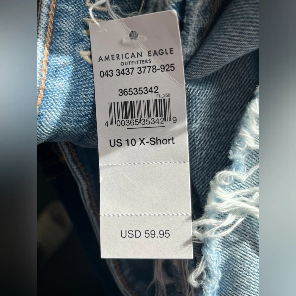 American Eagle High Rise Jean - Picture 5 of 9